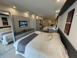 Ayres Suites Moreno