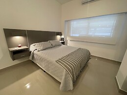 Ayres Suites Moreno