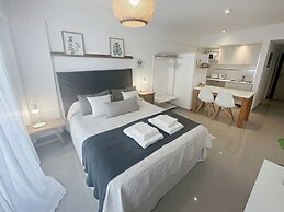 Ayres Suites Moreno