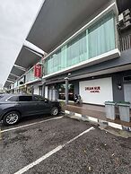 OYO 89497 Dream Nur Hotel