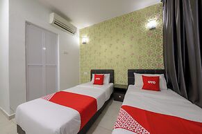 OYO 89497 Dream Nur Hotel