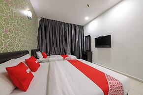 OYO 89497 Dream Nur Hotel