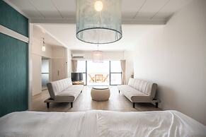 KAWAZU BEACH HOUSE BLUE MOON