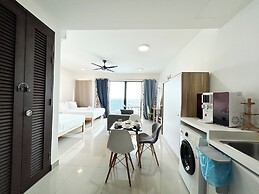 Trefoil by Manhattan Group