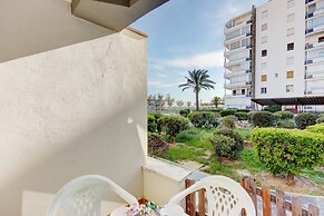 Apartment in Roses With Beachfront View