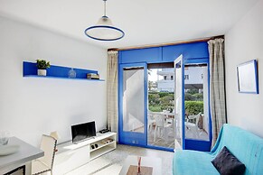 Apartment in Roses With Beachfront View