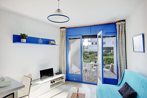 Apartment in Roses With Beachfront View