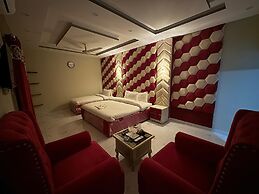 Decent Family Guest House