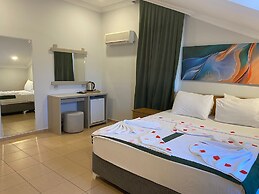Casa De Levi̇ssi̇ Hotel Oludeni̇z
