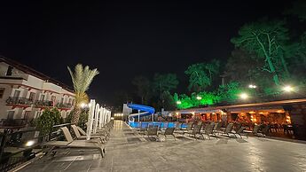 Casa De Levi̇ssi̇ Hotel Oludeni̇z