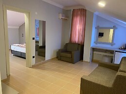 Casa De Levi̇ssi̇ Hotel Oludeni̇z