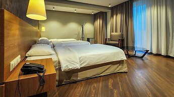 Golden Palace Hotel