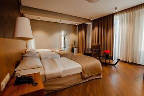 Golden Palace Hotel