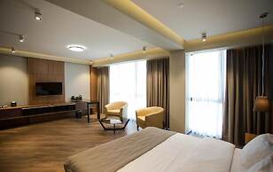 Golden Palace Hotel