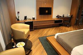 Golden Palace Hotel