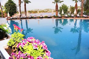 Amilla Beach Resort