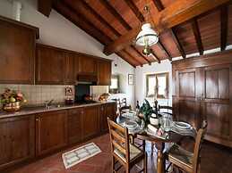 Farmhouse in Tuscany With Pool & Valley Views