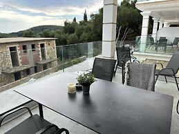 Meliana Homes