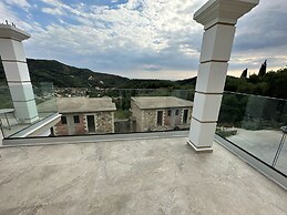 Meliana Homes