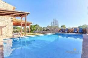 Cottage in Pollensa With Private Pool