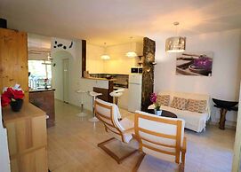 Roses Beach Apartment for 6