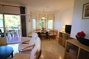 Roses Beach Apartment for 6