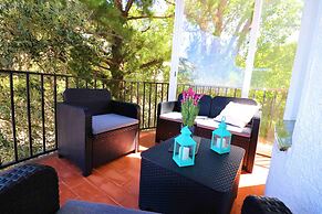 Roses Beach Apartment for 6