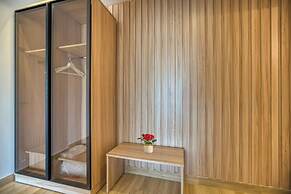 Diamond pyramids hotel