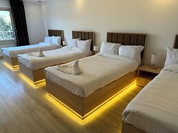 Diamond pyramids hotel