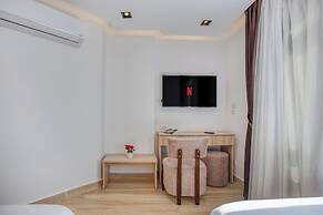 Diamond pyramids hotel