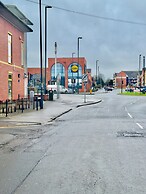 Derby Spacious Room Studio in City Centre