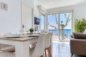 Pretty Apartment With Balcony