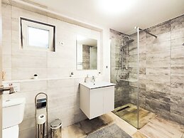 Ben Apartments