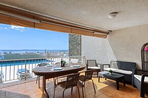 Apartment in Roses Near Canyelles Beach