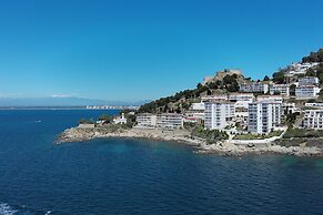 Apartment in Roses Near Canyelles Beach