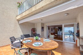 Apartment in Roses Near Canyelles Beach
