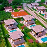 MERAL RESORT 1