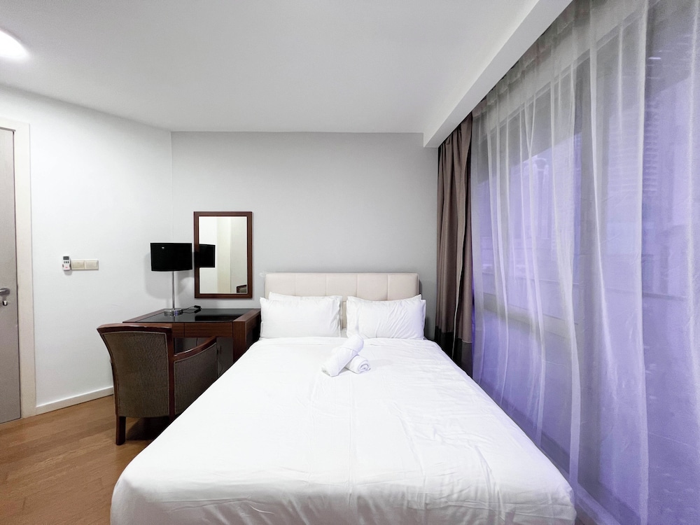 Bintang Fairlane by Manhattan Group