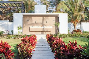 Dream Diamante with Beach Club