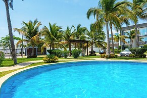 Dream Diamante with Beach Club
