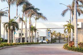Dream Diamante with Beach Club