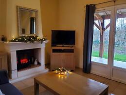Spacious Villa With Garden and Pool