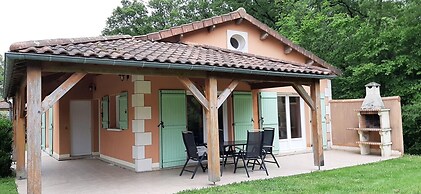 Spacious Villa With Garden and Pool