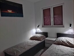 Comfortable Holiday Homes, Swimming Pool, Rewal