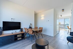 Lush Apartment With Water Views