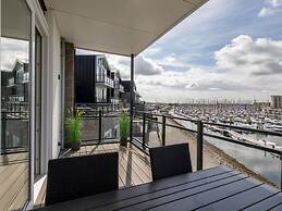 Lush Apartment With Water Views