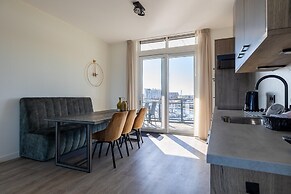 Lush Apartment With Water Views