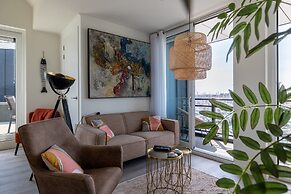Lush Apartment With Water Views