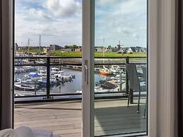 Lush Apartment With Water Views