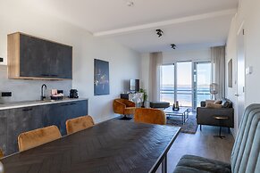 Lush Apartment With Water Views